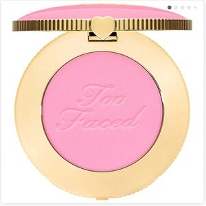 NWT Too Faced Cloud Crush Blurring Powder Blush - candy clouds